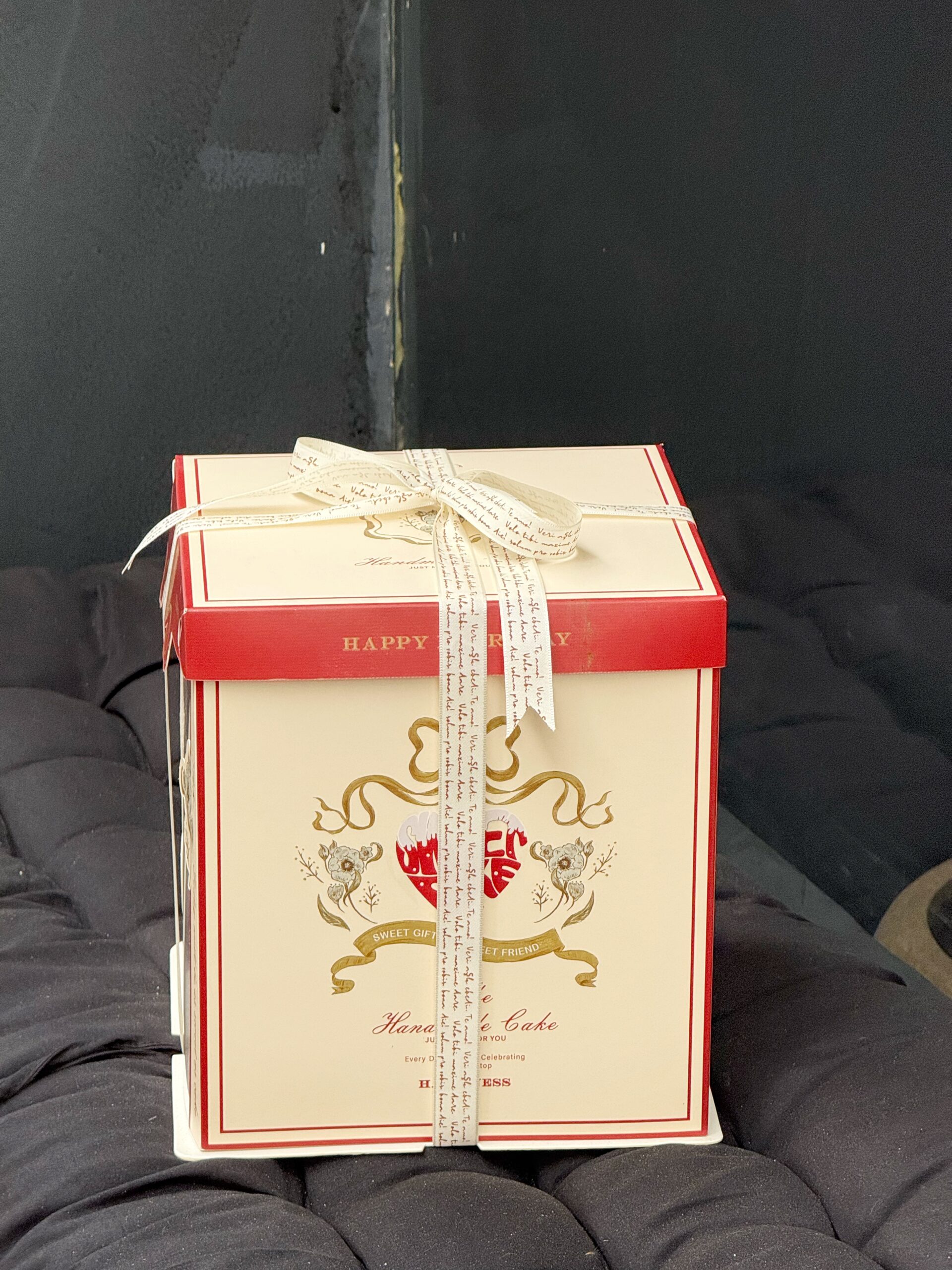 premium red gift style cake box with clear window for bakery packaging premium red gift style cake box with clear window for bakery packaging