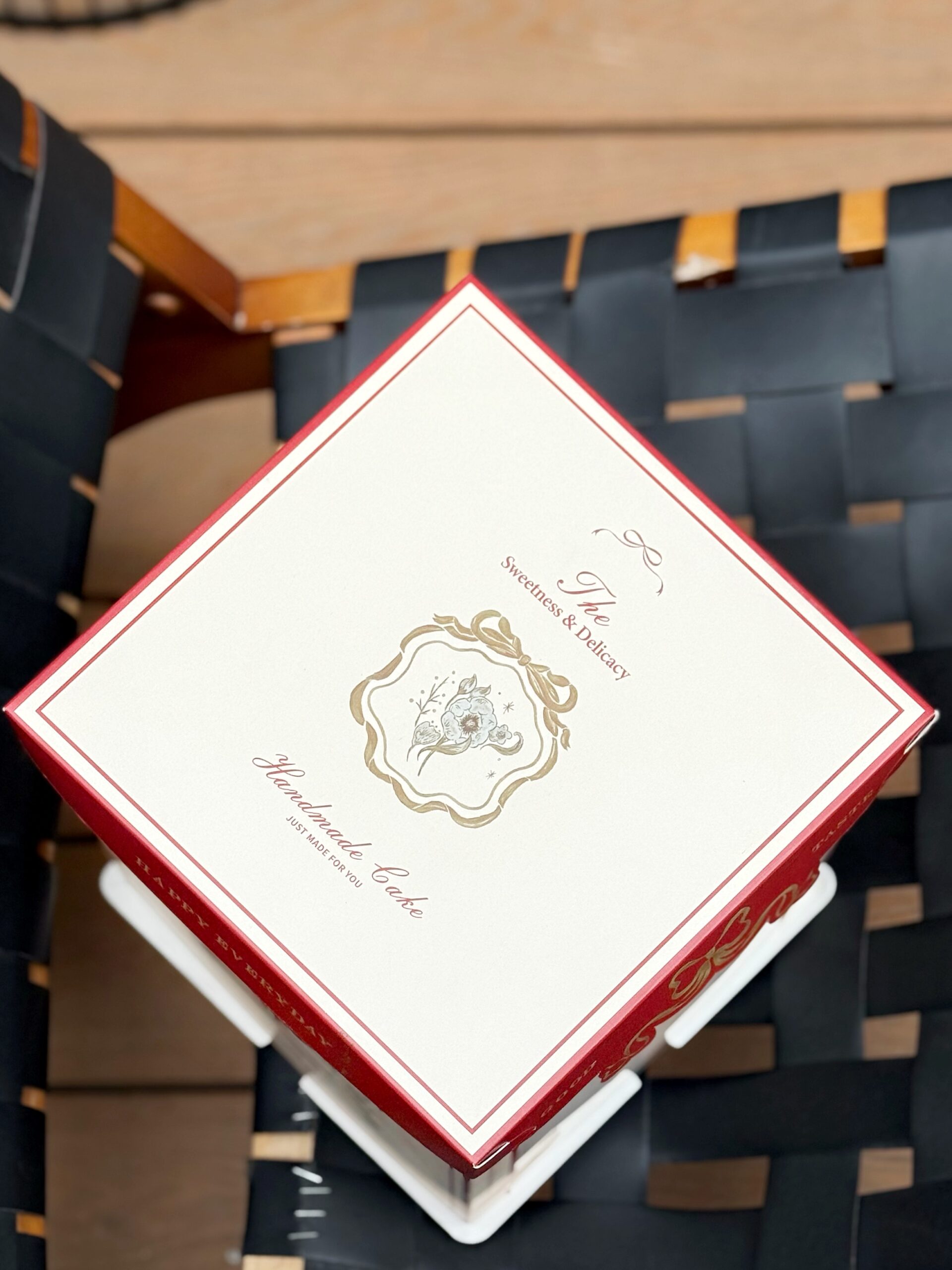 premium red gift style cake box with clear window for bakery packaging premium red gift style cake box with clear window for bakery packaging