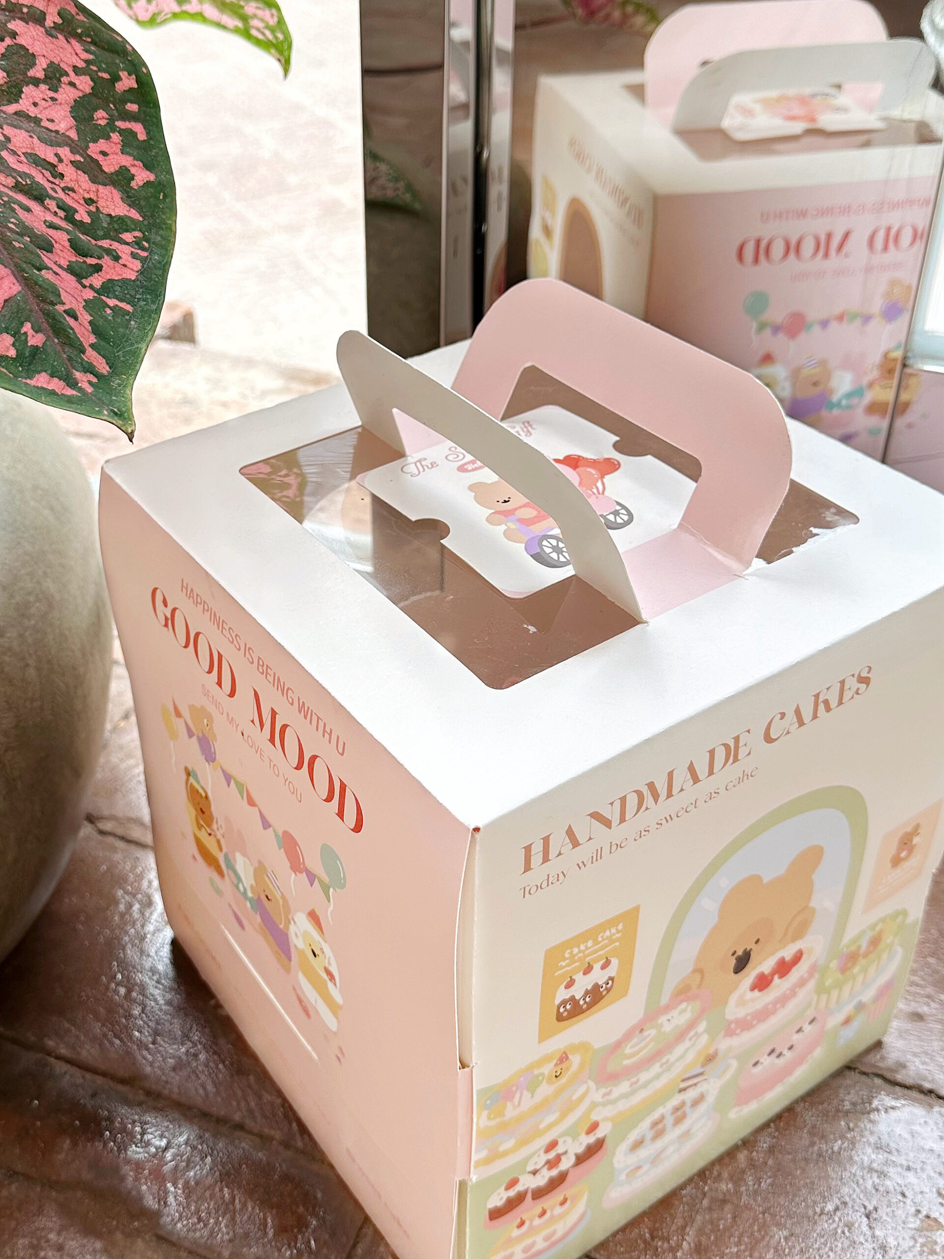 black line window cake box for nordic minimalist dessert packaging black line window cake box for nordic minimalist dessert packaging