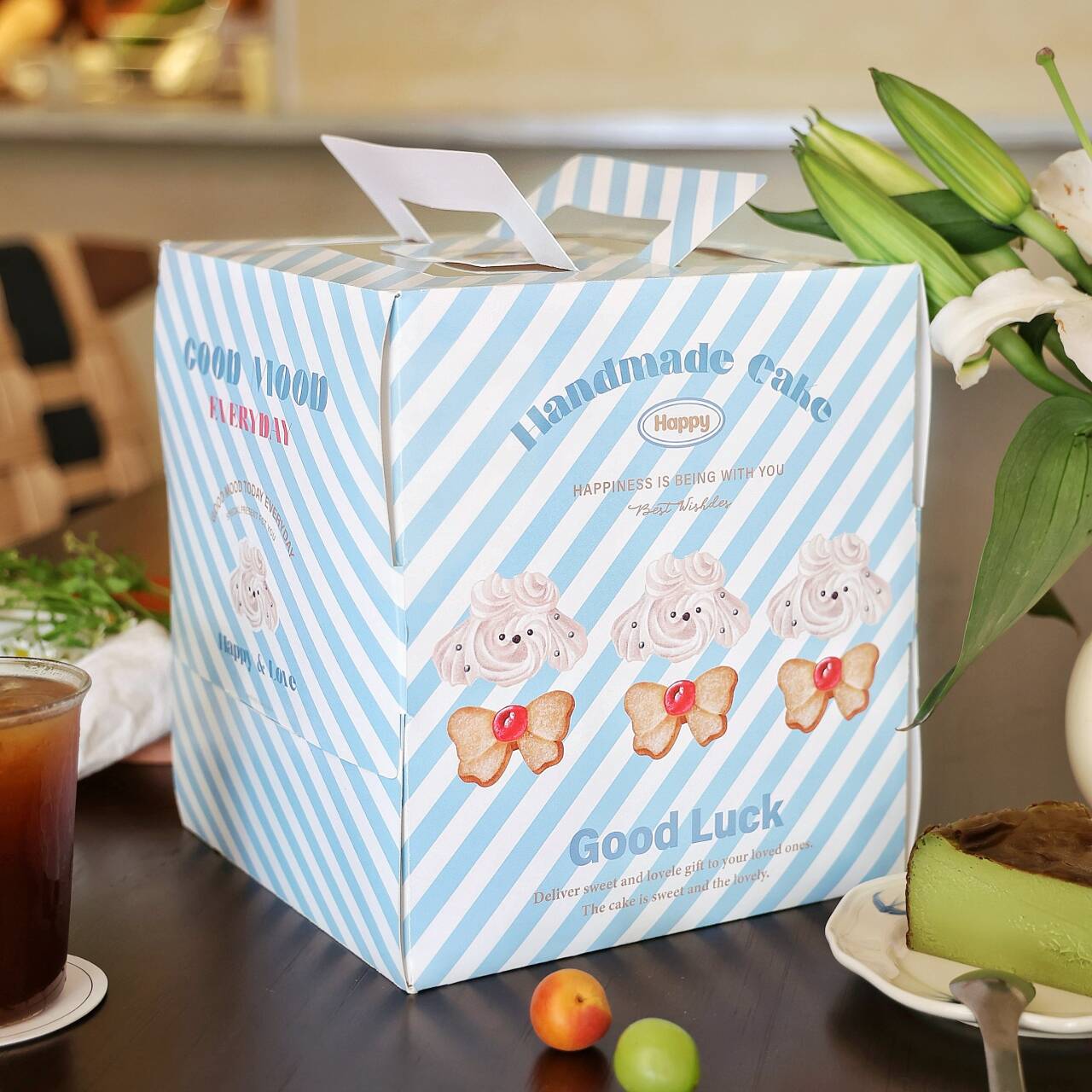 blue passion floral cake box (复制) blue passion floral cake box (复制)