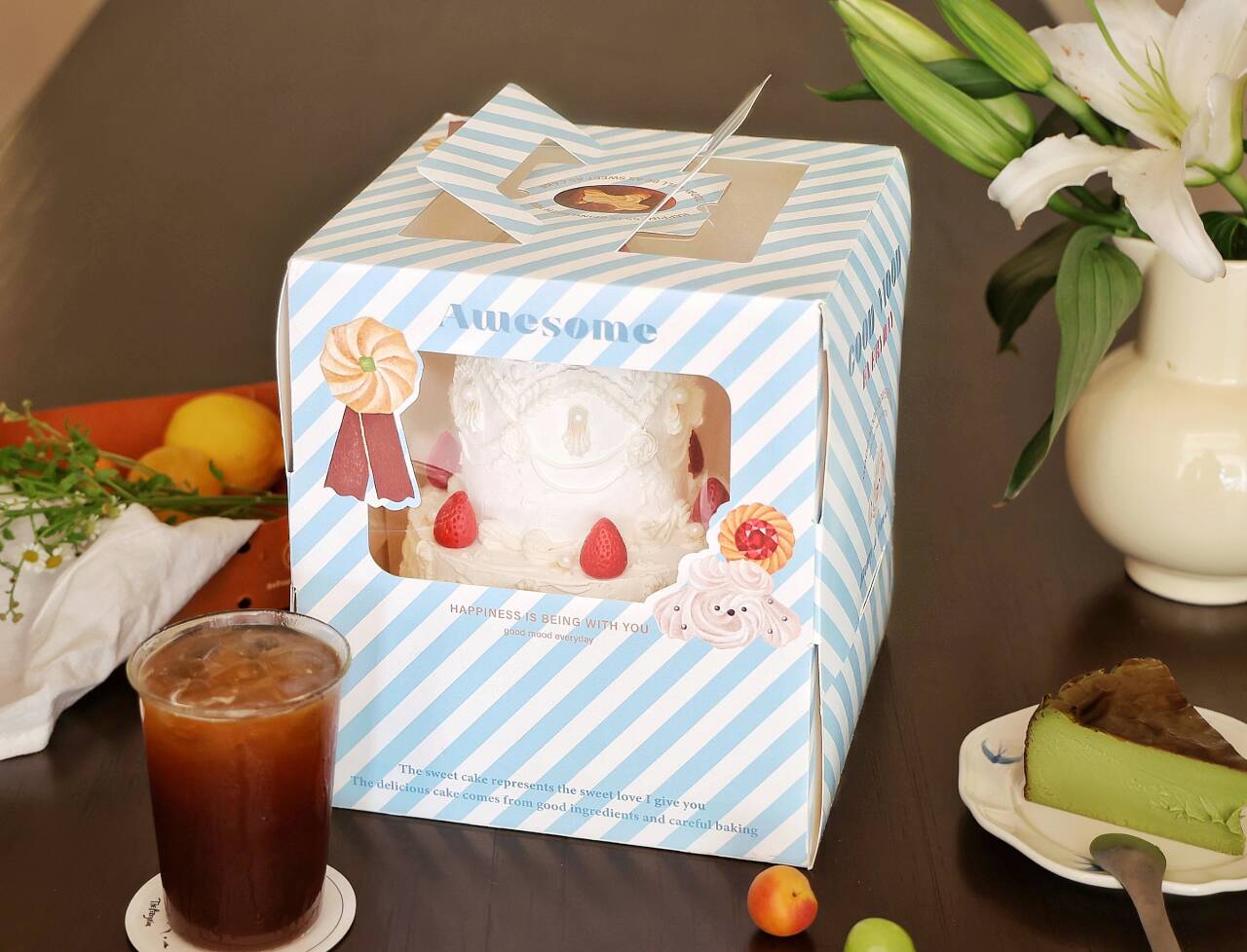 blue passion floral cake box (复制) blue passion floral cake box (复制)